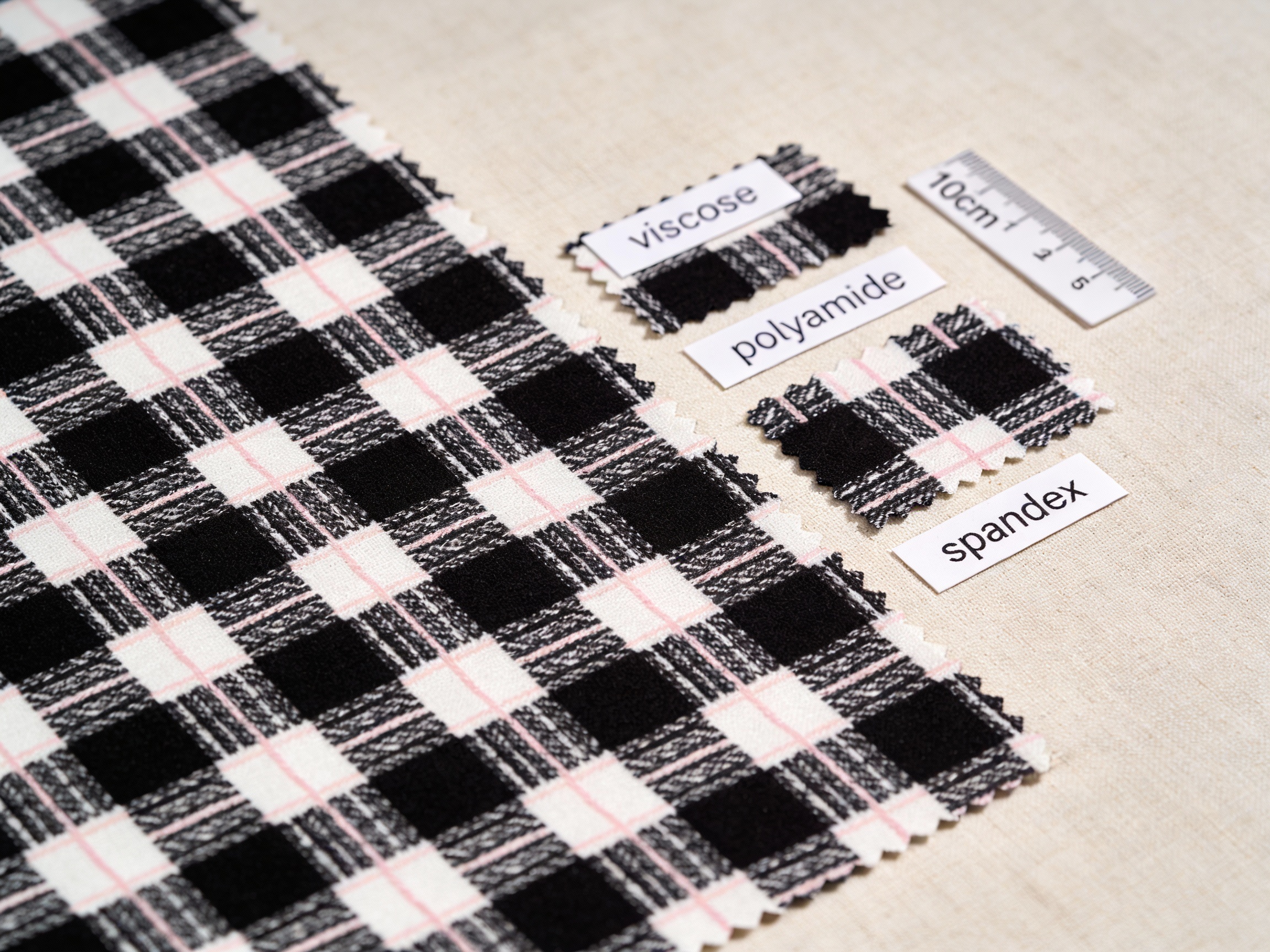 Black & White Jacquard Pattern Fabric: A Timeless Blend of Elegance and Functionality for Modern Dressmaking