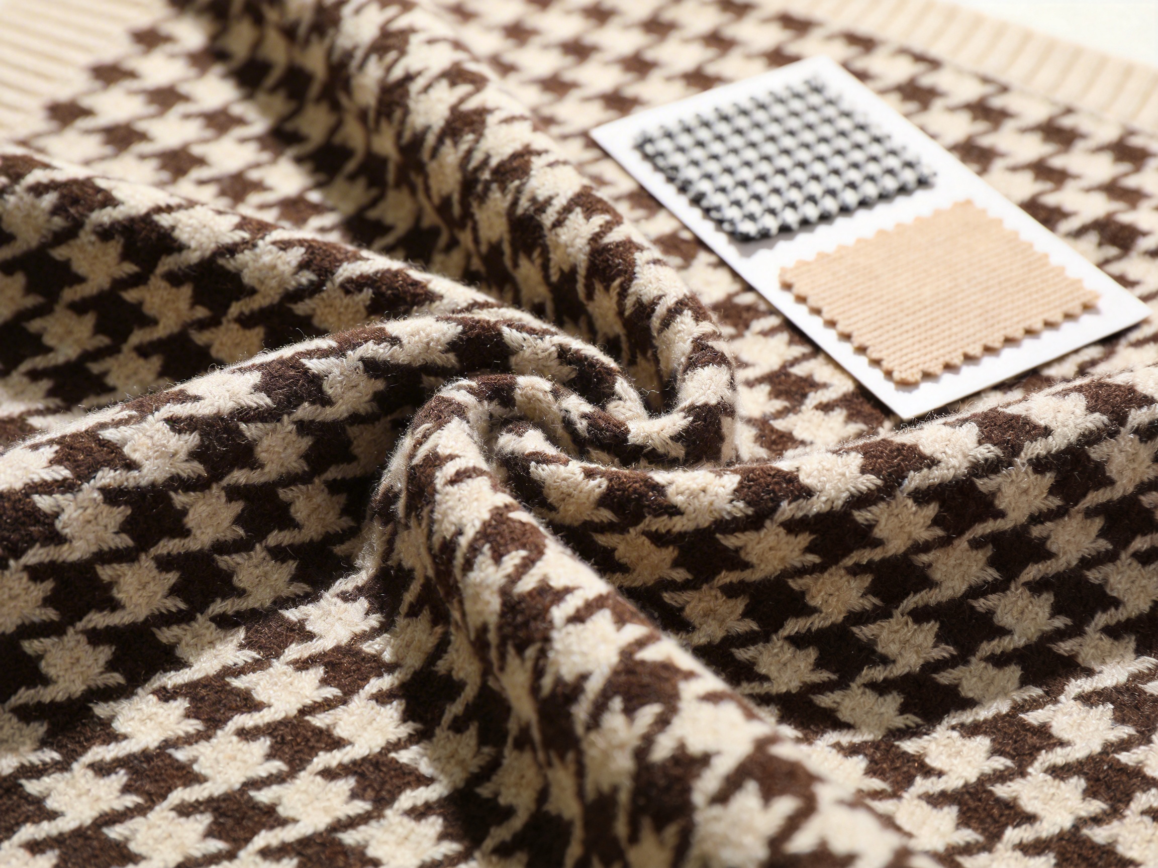 Knitted Jacquard Houndstooth Fabric: A Timeless Blend of Comfort, Style, and Durability