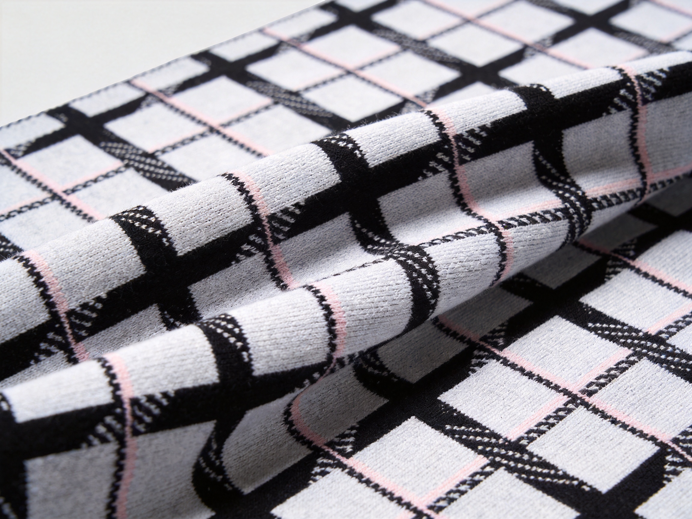 Black and White Jacquard Pattern Fabric for Structured Modern Apparel